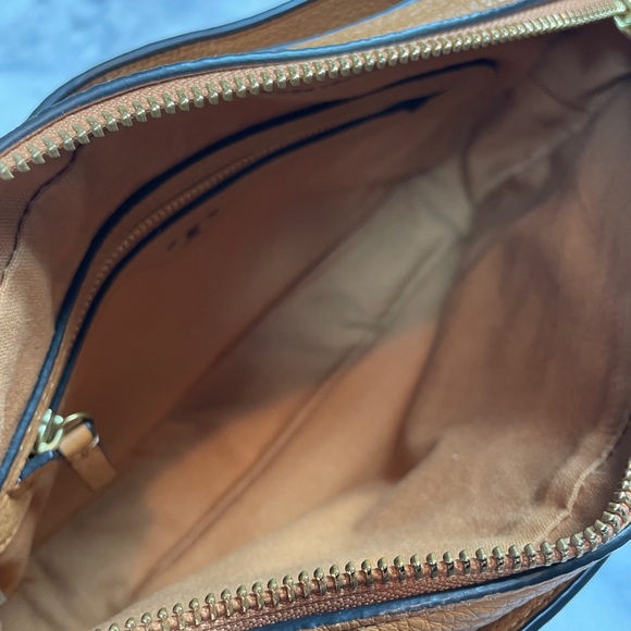 Tory Burch Gemini Link Belted Peanut Brown Pebbled Leather Camera Crossbody Bag - Picture 8 of 12